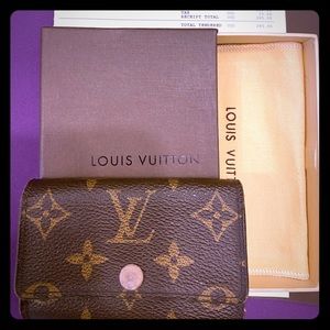 Louis Vuitton 6 key holder monogram